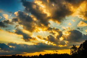 傍晚日落天空景观图片